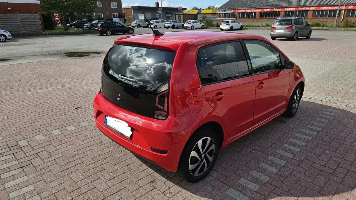 Gebraucht VW e-up! Active 61 kW (83 PS) 2021 Rot Kleinwagen