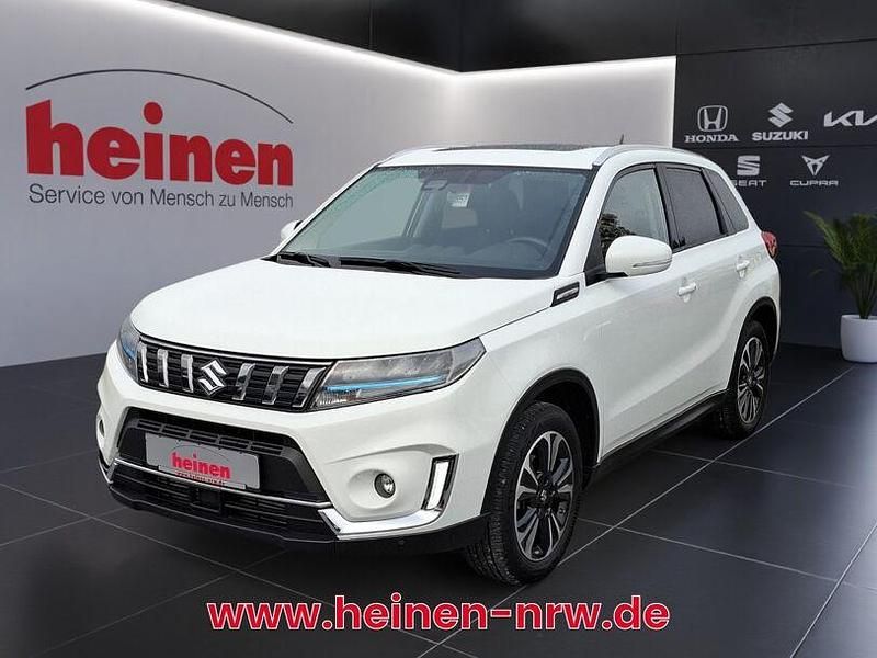 Weiß Gebraucht 2023 Suzuki Vitara Comfort+ SUV | 22.899 € (Fairer Preis) - Bild 1/4