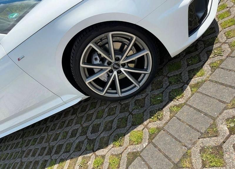 Gebraucht Audi A4 S-Line 190 PS (139 kW) 2019 Weiß Limousine