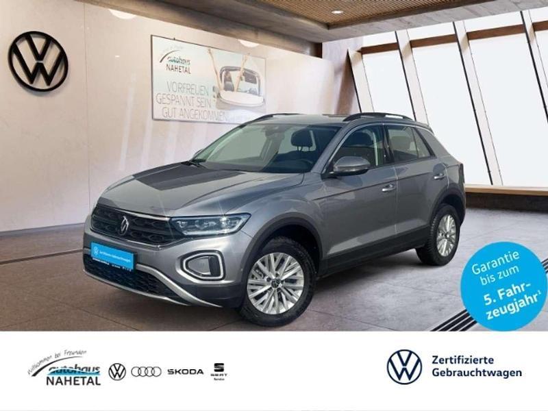 Silber Gebraucht 2024 VW T-Roc Life SUV | 29.850 € (Fairer Preis) - Bild 1/3