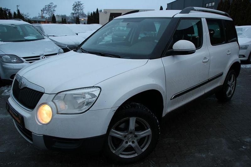 Weiß Gebraucht 2013 Skoda Yeti Plus Edition SUV | 3.490 € - Bild 1/4
