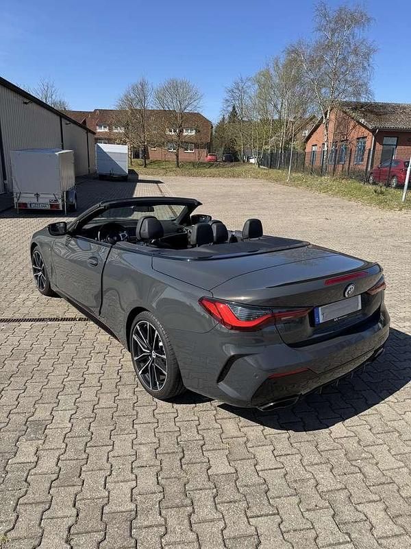 Grau Gebraucht 2023 BMW M440 M Sport Limousine | 56.990 € (Fairer Preis) - Bild 1/4