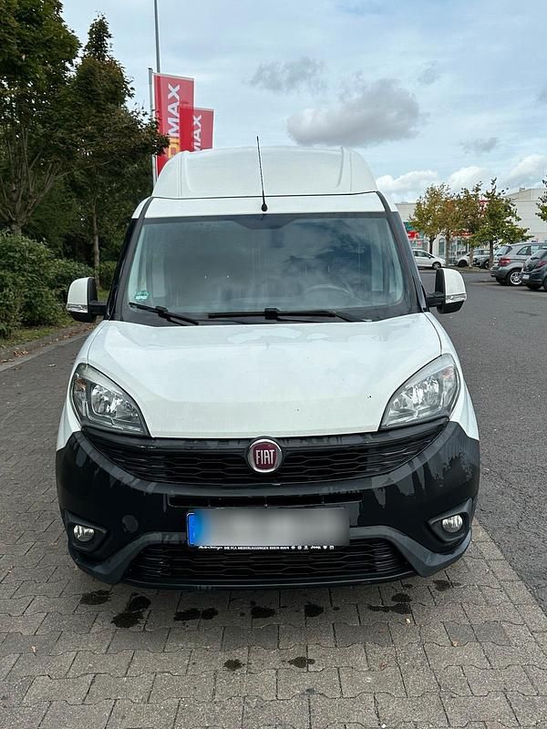 Gebraucht Fiat Doblò 100 PS (73 kW) 2016 Weiß Van / Kleinbus