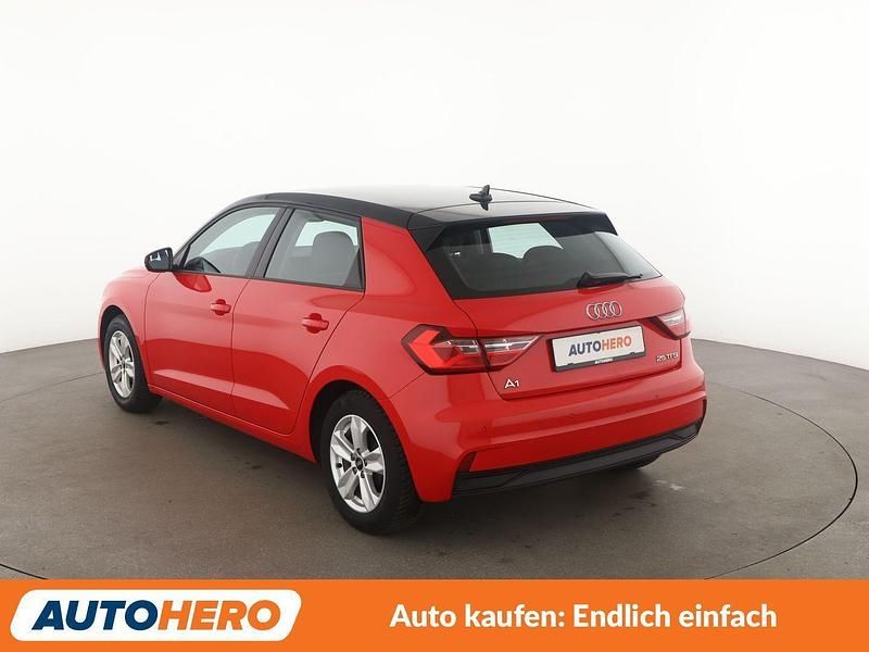 Gebraucht Audi A1 Comfort 95 PS (69 kW) 2020 Rot Limousine