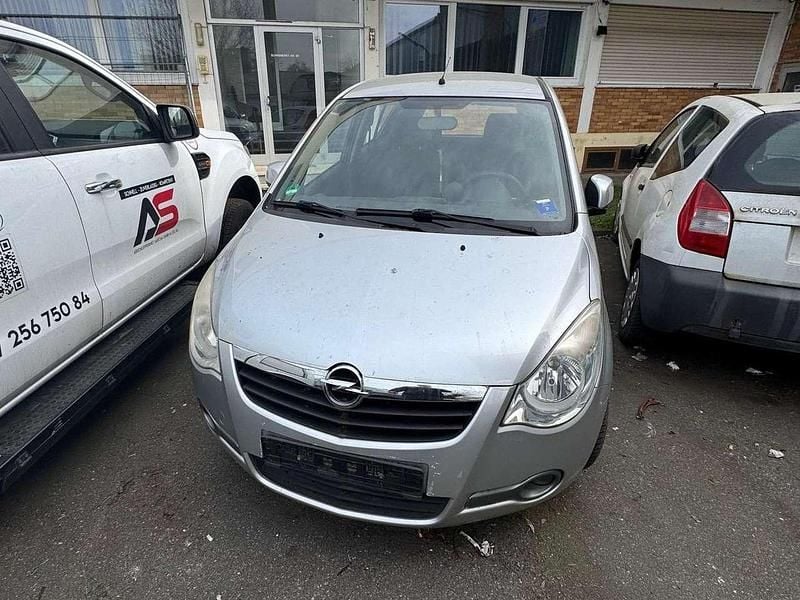 Gebraucht Opel Agila Edition 65 PS (47 kW) 2009 Stahlsilber Kleinwagen