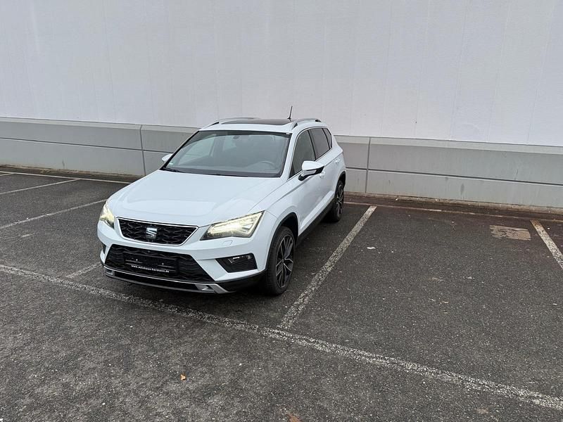 Weiß Gebraucht 2017 Seat Ateca XCELLENCE SUV | 16.250 € (Fairer Preis) - Bild 1/4