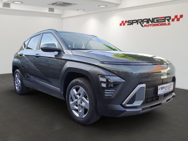Neu Hyundai Kona Select 139 PS (102 kW) 2025 Grau SUV