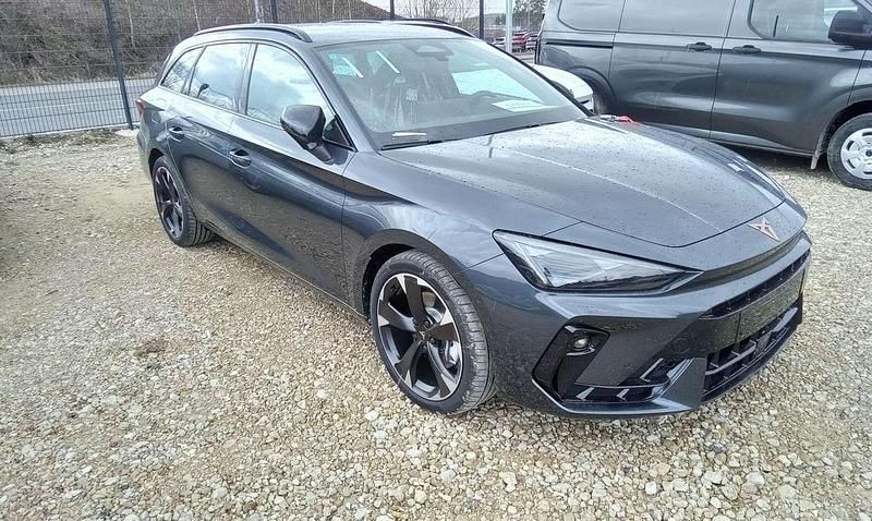 Neu Cupra Leon 150 PS (110 kW) 2026 Midnight schwarz meta.../schwa Kombi