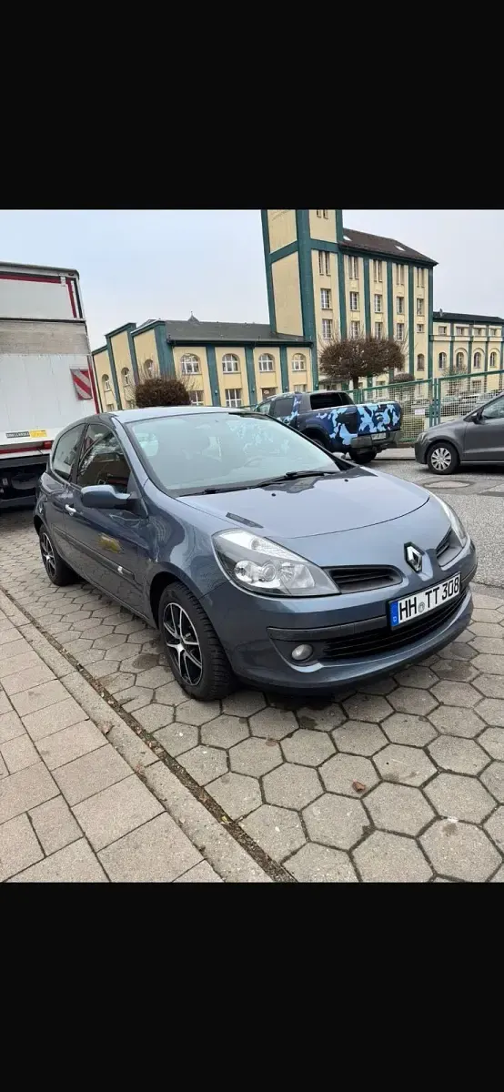 Gebraucht Renault Clio II 88 PS (64 kW) 2007 Blau Kleinwagen