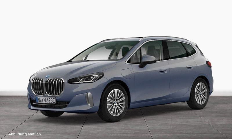 Grau Gebraucht 2022 BMW 230e Active Tourer Van / Kleinbus | 35.952 € (Etwas zu teuer) - Bild 1/3