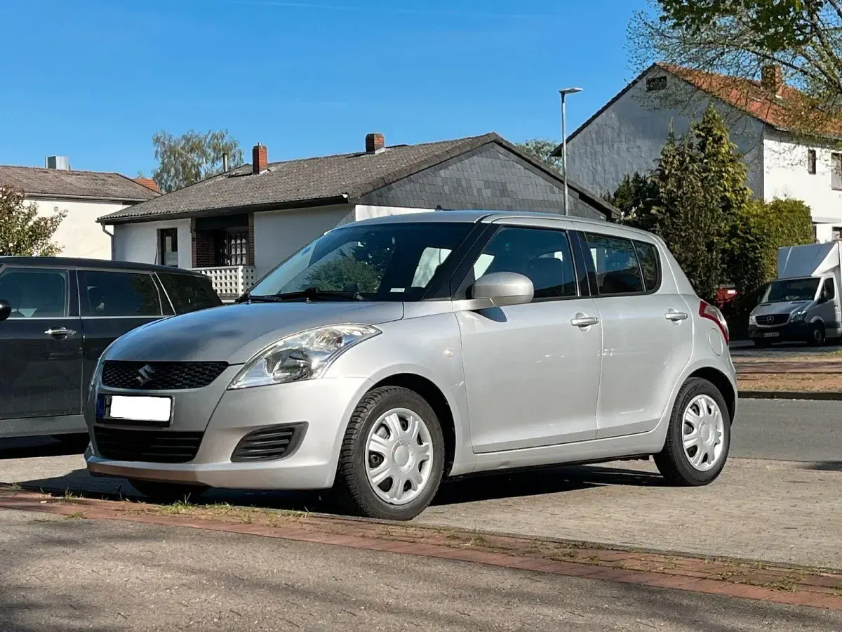 Gebraucht Suzuki Swift 94 PS (69 kW) 2013 Grau Kleinwagen