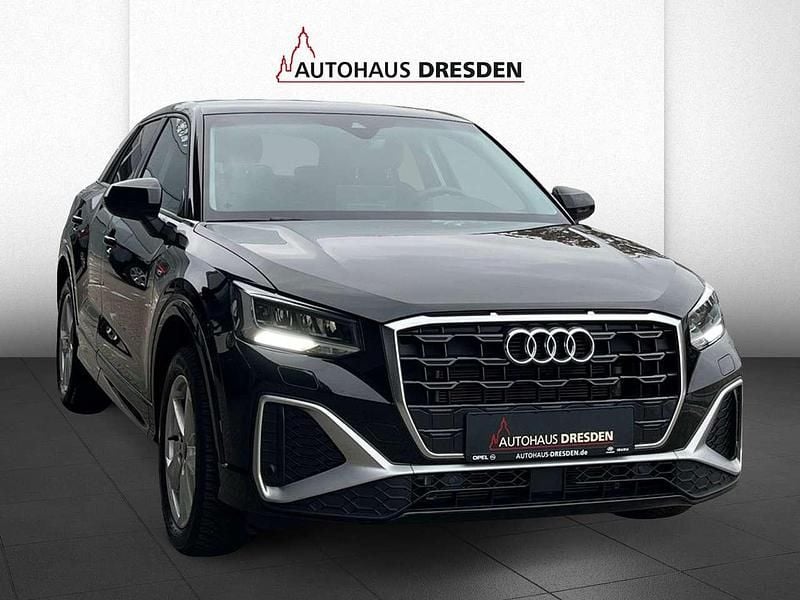 Gebraucht Audi Q2 S-Line 150 PS (110 kW) 2025 Mythosschwarz (metallic) SUV
