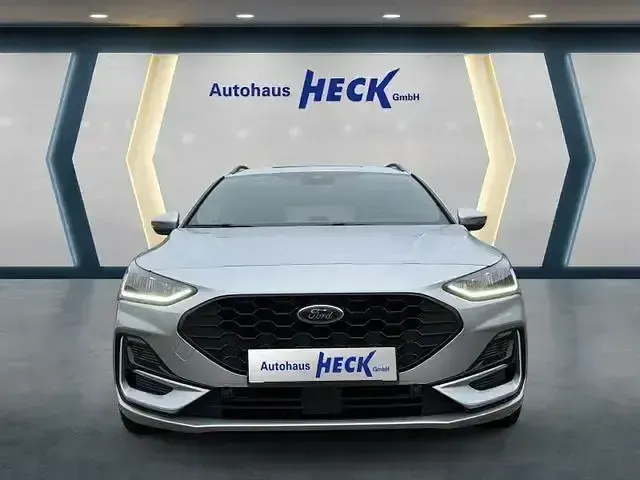 Gebraucht Ford Focus ST-Line 155 PS (114 kW) 2024 Silber Limousine