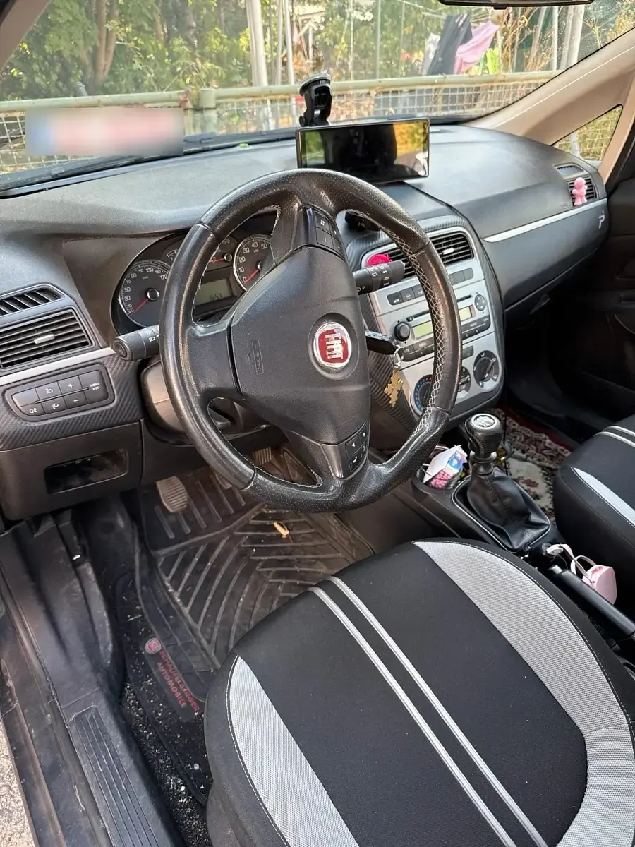 Gebraucht Fiat Punto 70 PS (51 kW) 2009 Andere farben Kleinwagen
