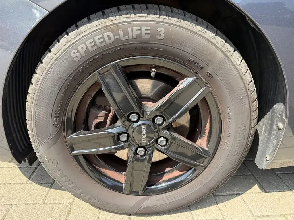 Gebraucht Hyundai i30 Classic 110 PS (80 kW) 2017 Grau Limousine