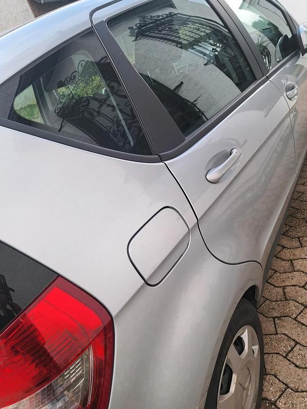 Gebraucht Mercedes A160 95 PS (69 kW) 2012 Silber Kleinwagen