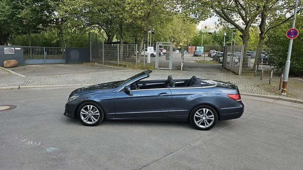 Gebraucht Mercedes E250 211 PS (155 kW) 2015 Grau Cabrio