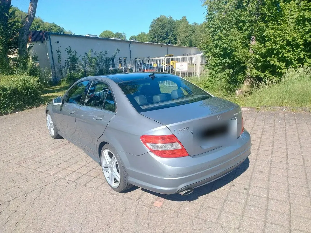 Gebraucht Mercedes C200 AMG 184 PS (135 kW) 2009 Grau Limousine