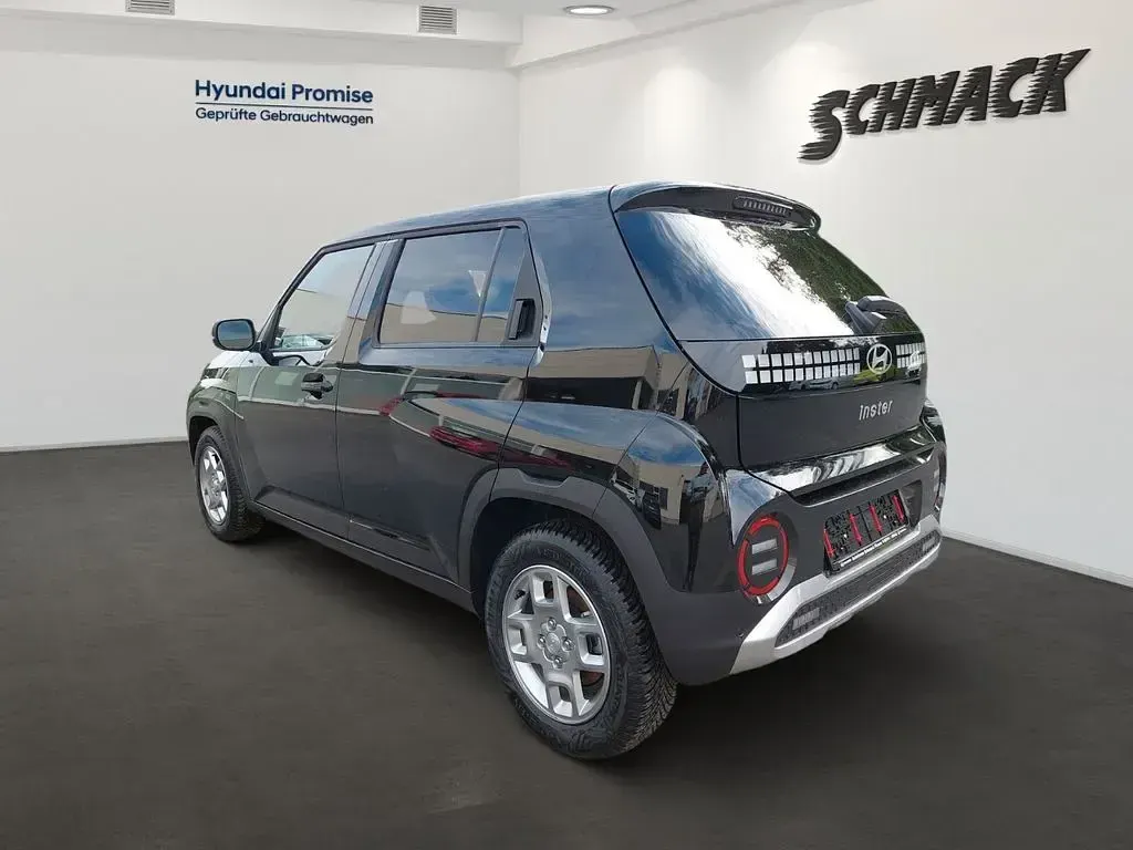 Gebraucht Hyundai Inster Trend 85 kW (116 PS) 2025 Schwarz Kleinwagen