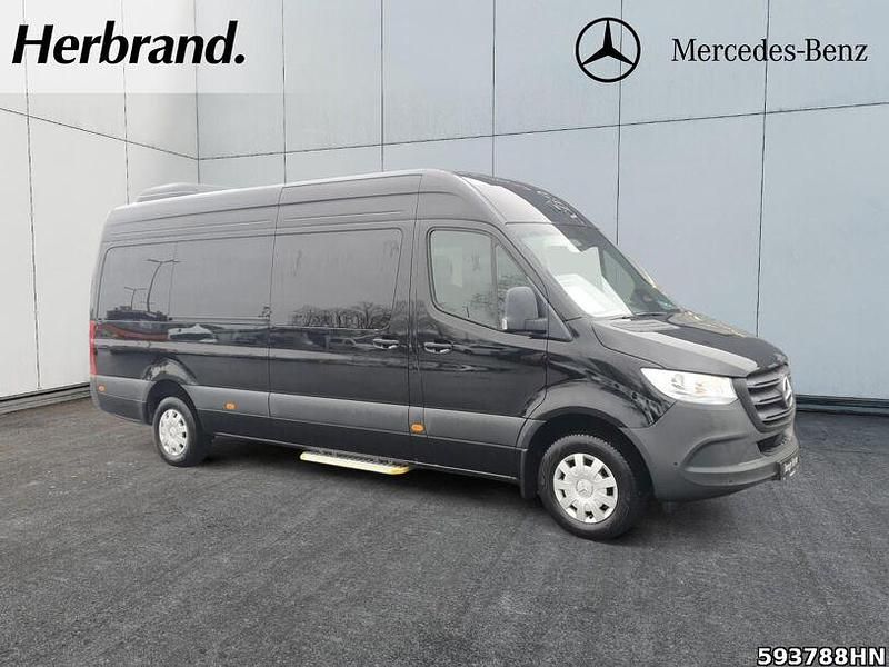 Gebraucht Mercedes Sprinter 170 PS (125 kW) 2024 Schwarz Van