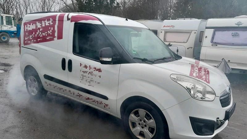 Gebraucht Opel Combo 90 PS (66 kW) 2012 Weiß Van / Kleinbus