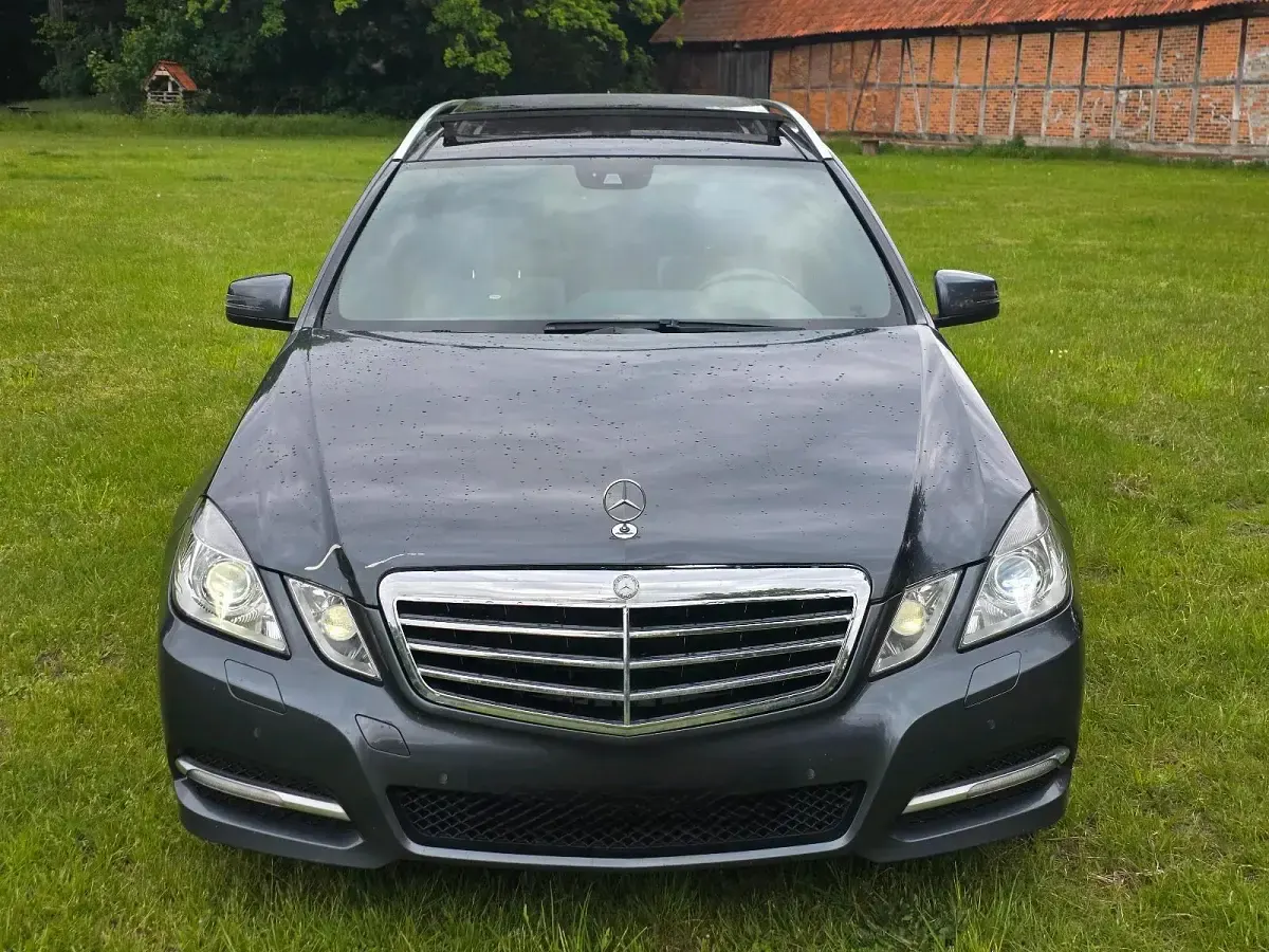 Gebraucht Mercedes E350 265 PS (194 kW) 2012 Grau Kombi