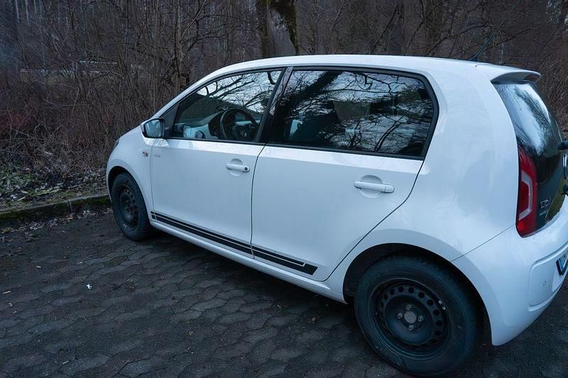 Gebraucht VW up! CLUB 60 PS (44 kW) 2016 Weiß Kleinwagen