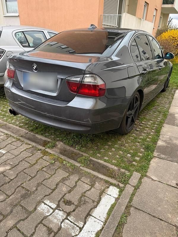 Gebraucht BMW 325 218 PS (160 kW) 2005 Grau Limousine