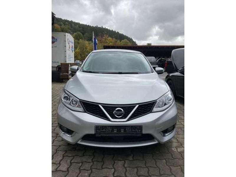 Silber Gebraucht 2016 Nissan Pulsar Tekna Limousine | 9.999 € (Fairer Preis) - Bild 1/4
