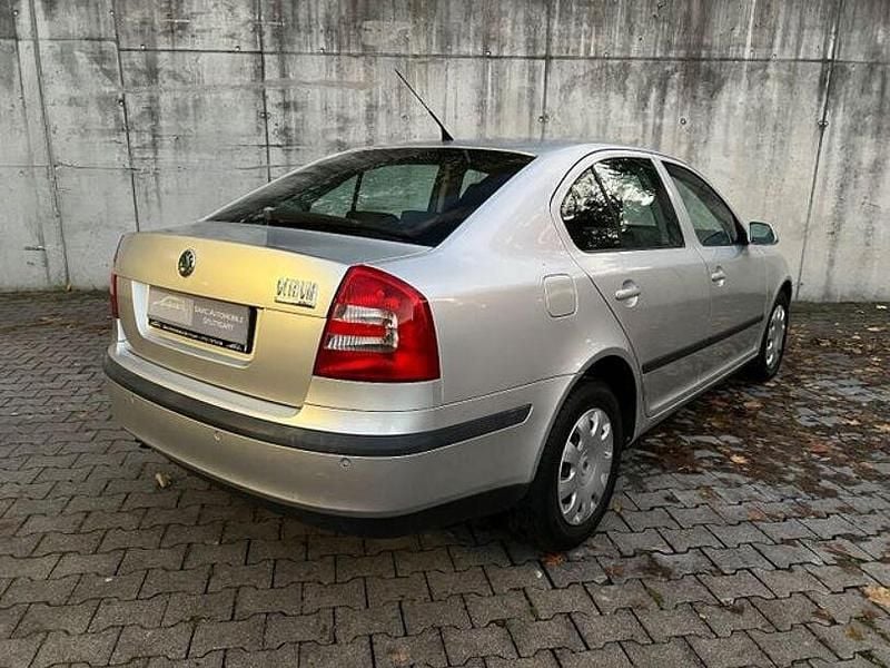 Gebraucht Skoda Octavia Ambiente 105 PS (77 kW) 2005 Silber Limousine