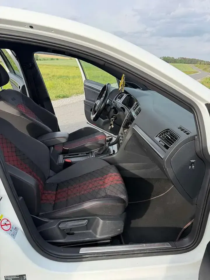 Gebraucht VW Golf VII GTI 290 PS (213 kW) 2019 Weiß Kleinwagen