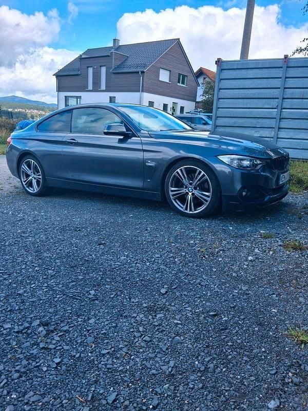 Grau Gebraucht 2015 BMW 425 Sport Line Coupé | 17.000 € (Fairer Preis) - Bild 1/4