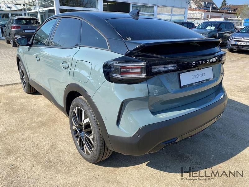 Neu Citroën C4 145 PS (106 kW) 2026 Grün SUV