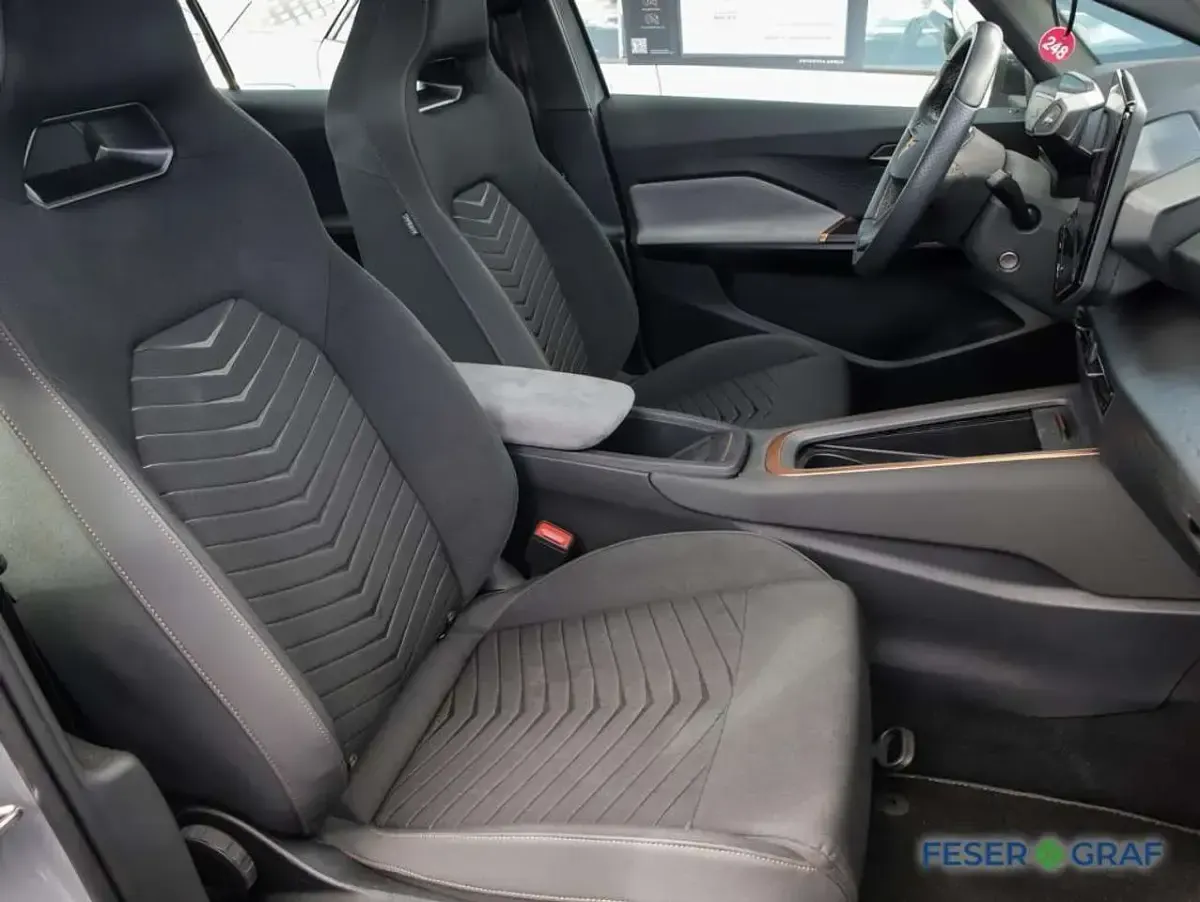 Gebraucht Cupra Born 150 kW (204 PS) 2023 Vaporgrau Kleinwagen