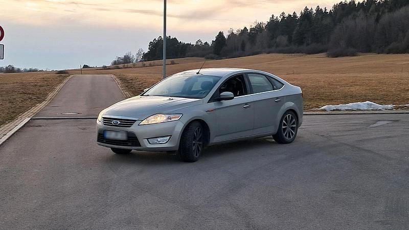 Gebraucht Ford Mondeo Ghia 160 PS (117 kW) 2009 Grau Limousine