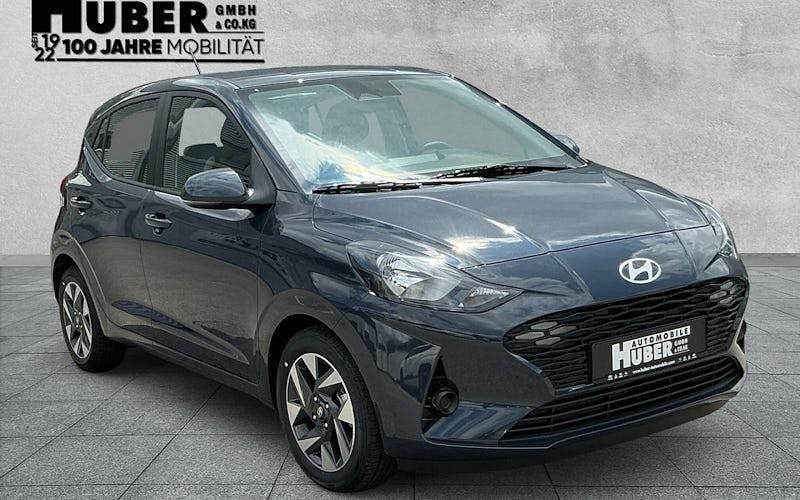 Neu Hyundai i10 Trend 79 PS (58 kW) 2025 Grau metallic Kleinwagen