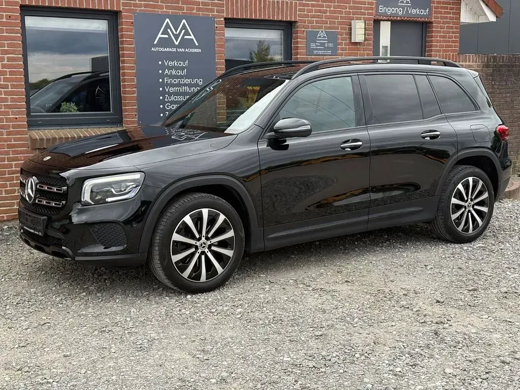 Gebraucht Mercedes GLB200 Night 150 PS (110 kW) 2023 Schwarz SUV