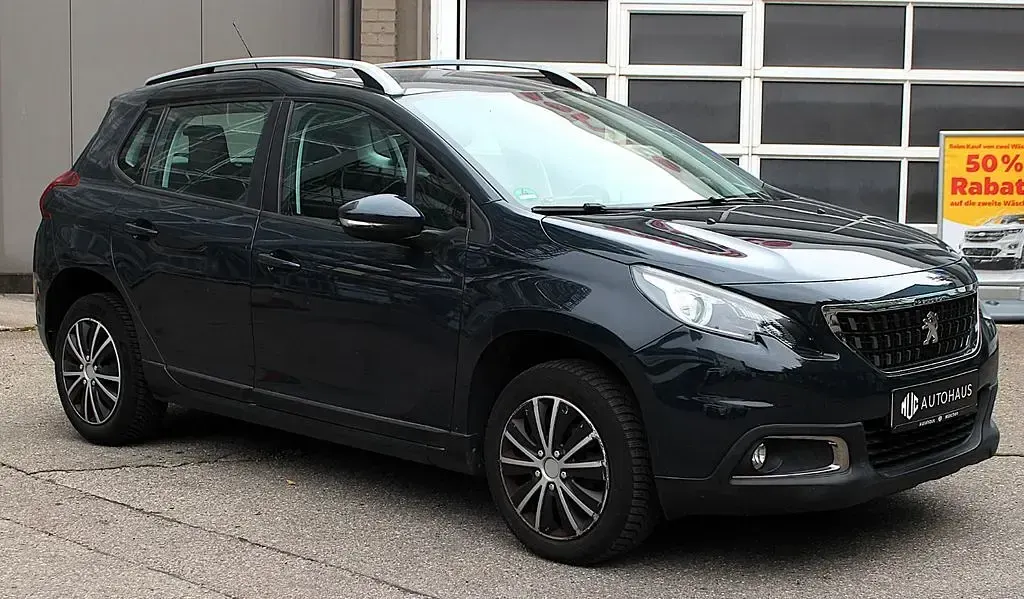 Gebraucht Peugeot 2008 Active 131 PS (96 kW) 2019 Grau SUV