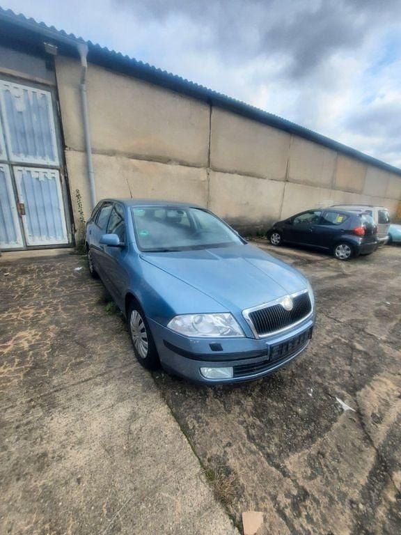 Gebraucht Skoda Octavia Ambiente 140 PS (102 kW) 2007 Blau Kombi