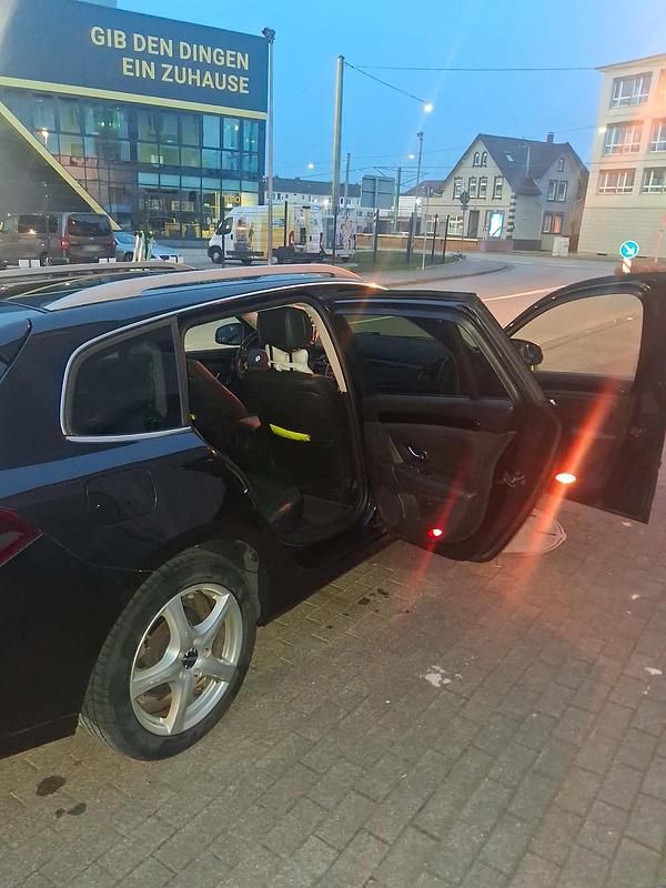 Gebraucht Renault Laguna III 150 PS (110 kW) 2012 Schwarz Kombi