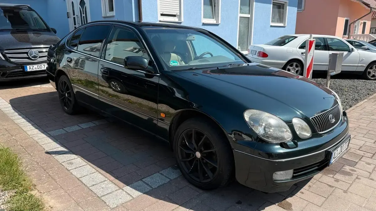 Second-hand Lexus GS300 219 CP (161 kW) 2004 Verde Berlinǎ