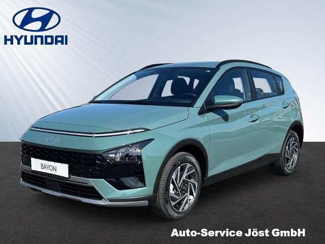 Mic (gruen Gebraucht 2025 Hyundai Bayon Trend SUV | 24.990 € (Etwas zu teuer) - Bild 1/3