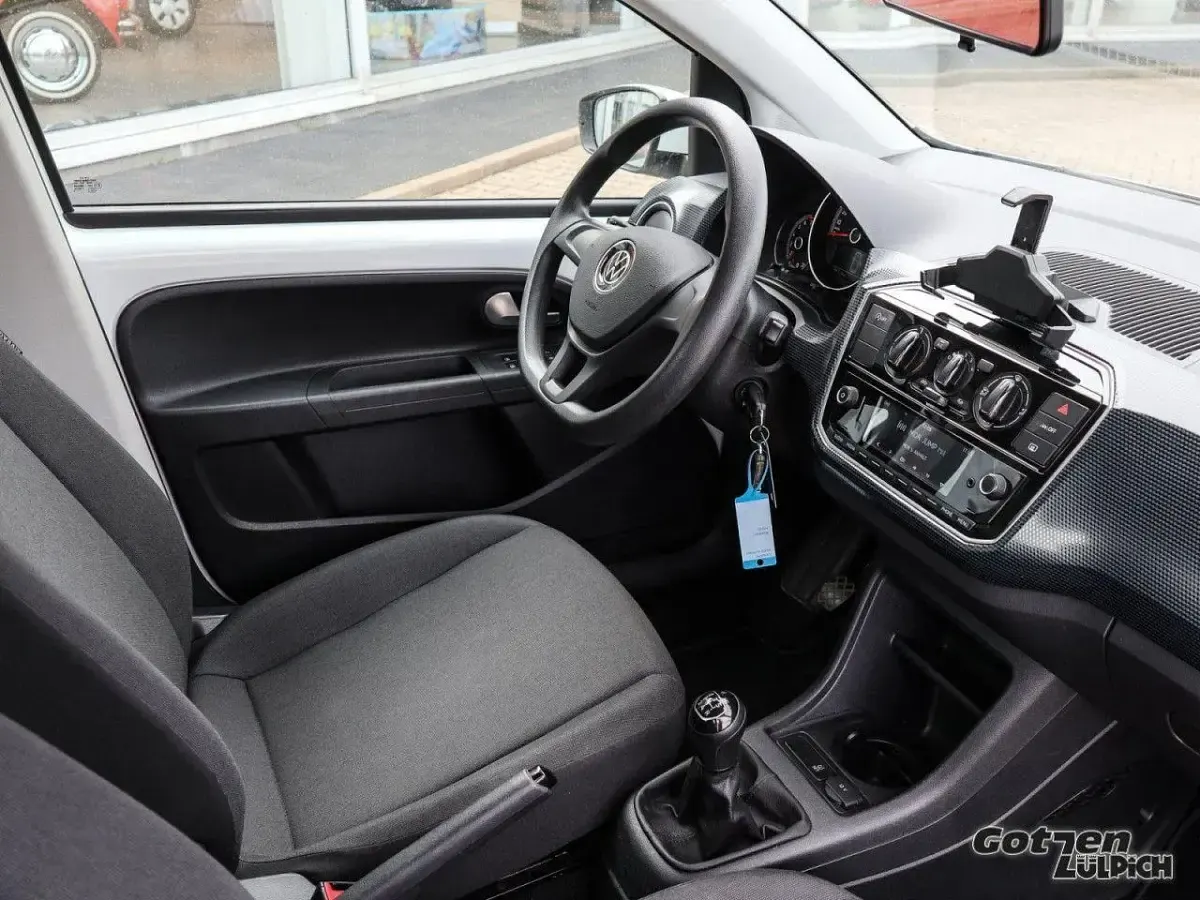 Gebraucht VW up! 65 PS (47 kW) 2021 Weiß Kleinwagen