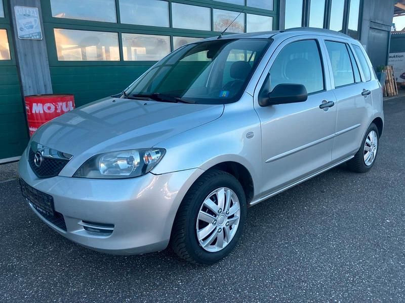 Gebraucht Mazda 2 Comfort 75 PS (55 kW) 2003 Silber Kleinwagen