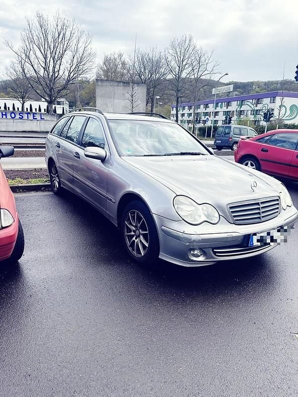 Gebraucht Mercedes C200 120 PS (88 kW) 2004 Gelb Kombi