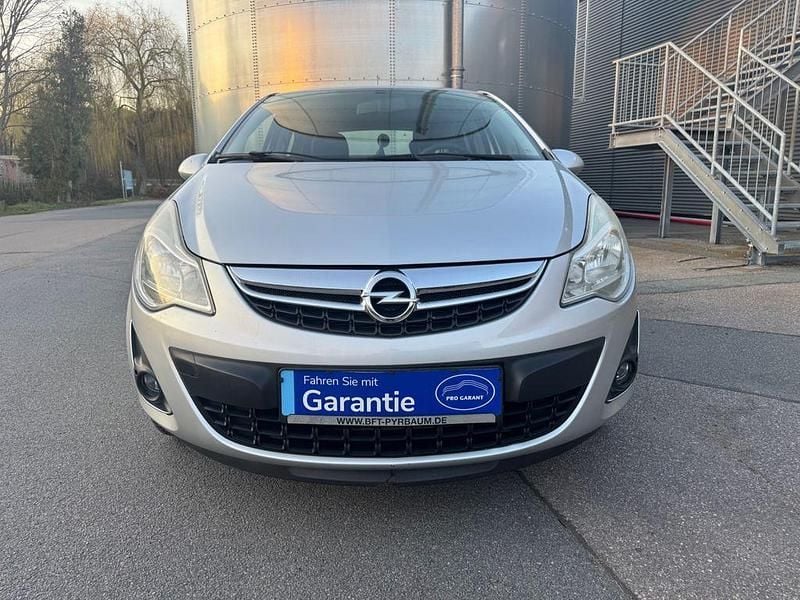 Gebraucht Opel Corsa 86 PS (63 kW) 2013 Silber Limousine