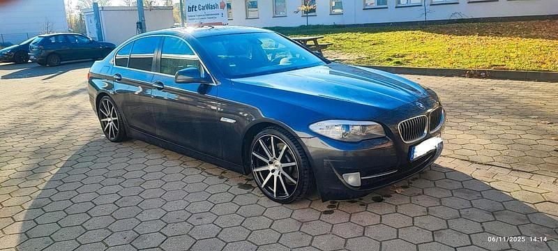 Schwarz Gebraucht 2010 BMW 530 Limousine | 7.490 € (Guter Preis) - Bild 1/4