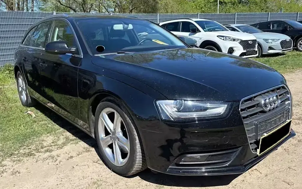 Gebraucht Audi A4 Ambition 150 PS (110 kW) 2015 Mythosschwarz metallic Kombi