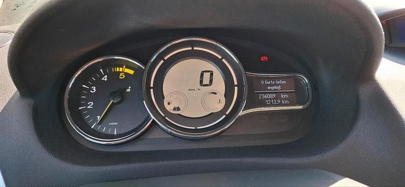 Gebraucht Renault Mégane 110 PS (80 kW) 2012 Braun Limousine