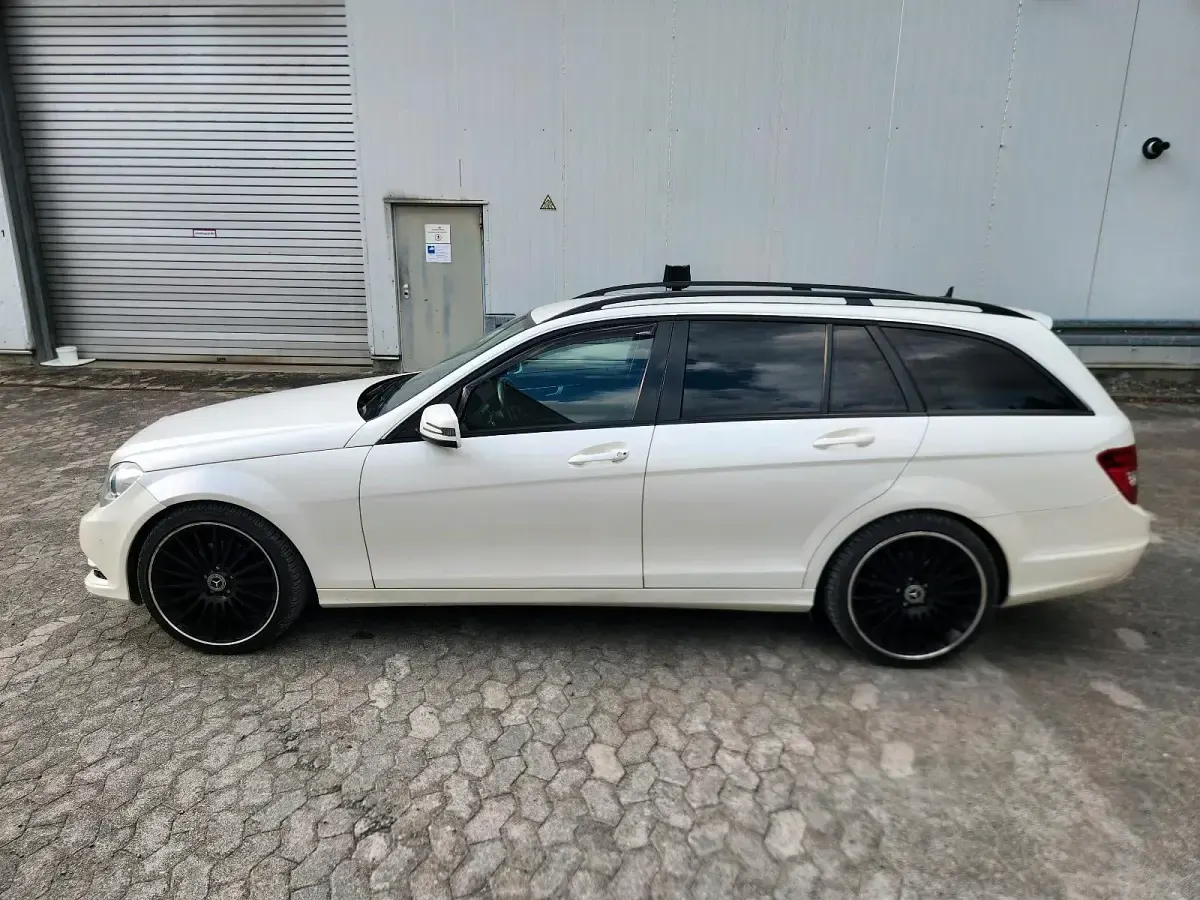 Gebraucht Mercedes C250 204 PS (150 kW) 2013 Weiß Kombi